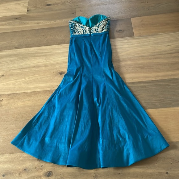 Milano Formals Teal Beaded Mermaid Formal Dress Size 8 - Picture 9 of 12